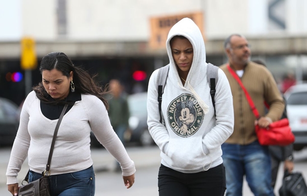 Frente fria chega a Goiás com mínima de 16° C em Goiânia 