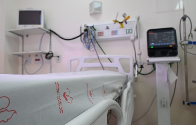 Gestão Mabel já investiu mais de R$ 800 milhões em saúde em 2025