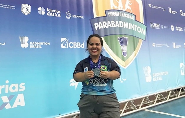 Goiana com nanismo é selecionada para Campeonato de Parabadminton no Bahrain