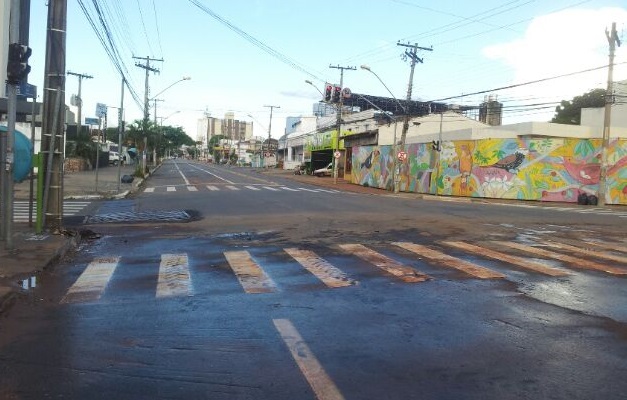 Goiânia: Avenida 87 é liberada após reparos no asfalto