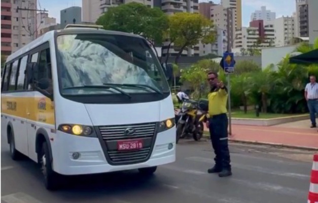 Goiânia inicia operação para coibir transporte irregular de estudantes
