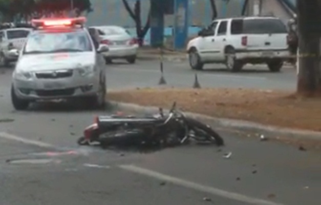 Goiânia: motociclista tem perna decepada em grave acidente no Jardim Goiás