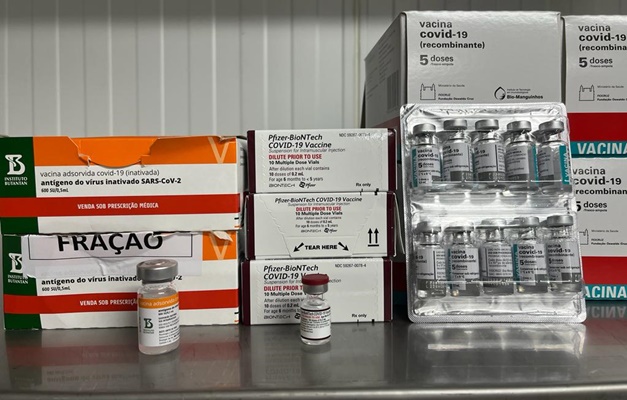 Goiânia recebe 4,3 mil doses de Coronavac para 2ª dose infantil 