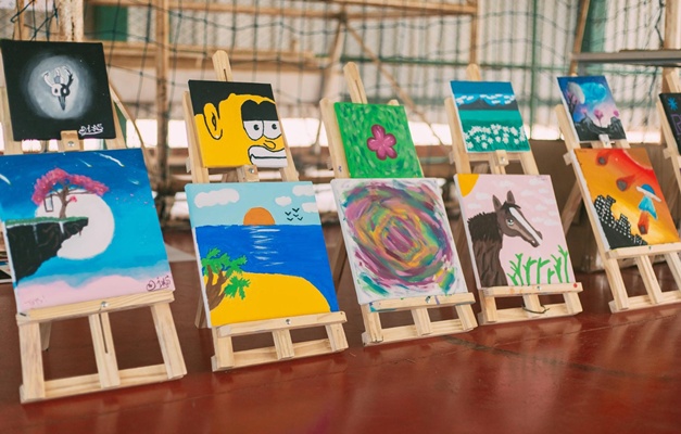 Goiânia recebe a exposição ''Olhares da Vila''