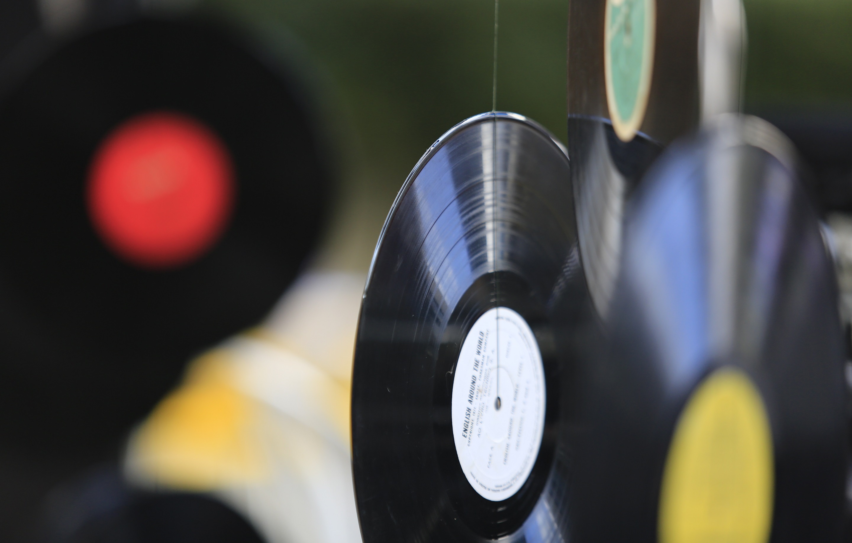 Goiânia recebe feira de vinil, discotecagens e cervejas artesanais