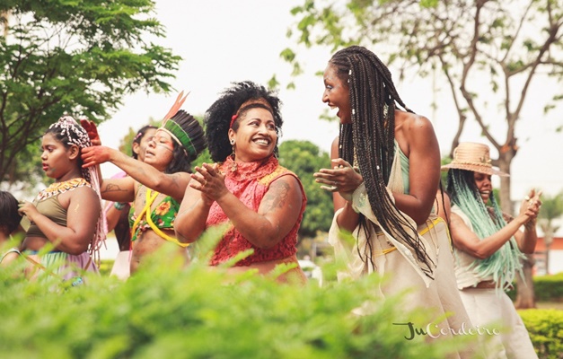 Goiânia recebe peça sobre a ancestralidade indígena, africana e negra