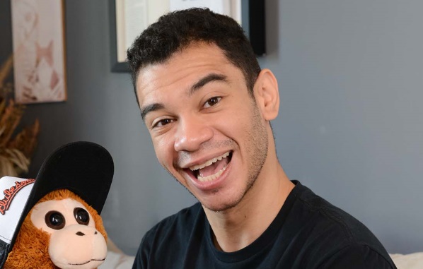 Goiânia receberá show de humor do comediante Igor Guimarães 