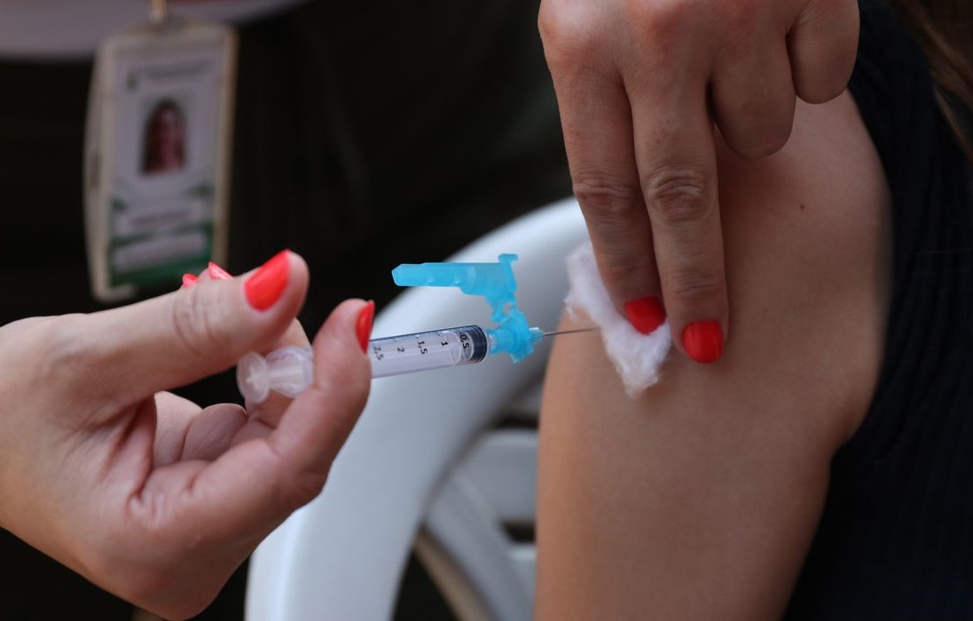 Goiânia tem 600 doses de vacina contra dengue para pessoas entre 4 e 59 anos