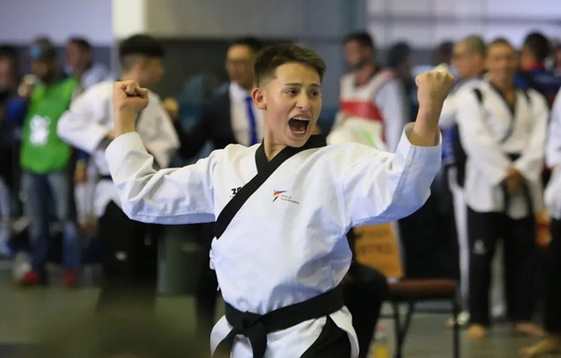 Goiano participa en una competencia de taekwondo en México