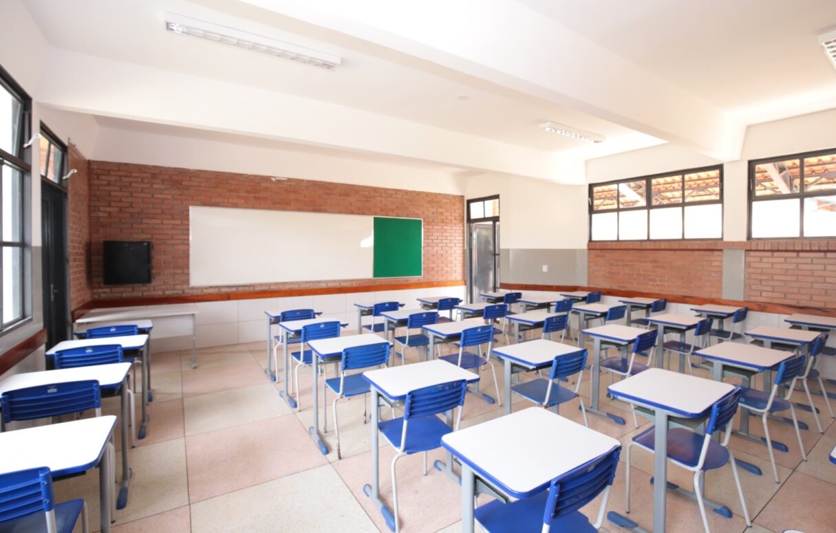 Goiás amplia número de escolas em tempo integral e colégios militares