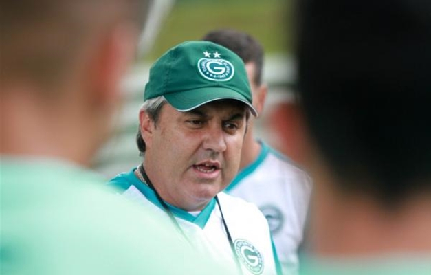 Goiás anuncia saída de Gilson Kleina do comando da equipe 