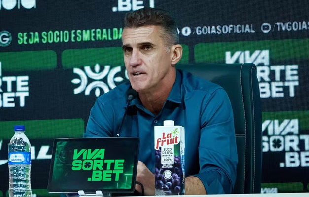 Goiás demite o técnico Vagner Mancini