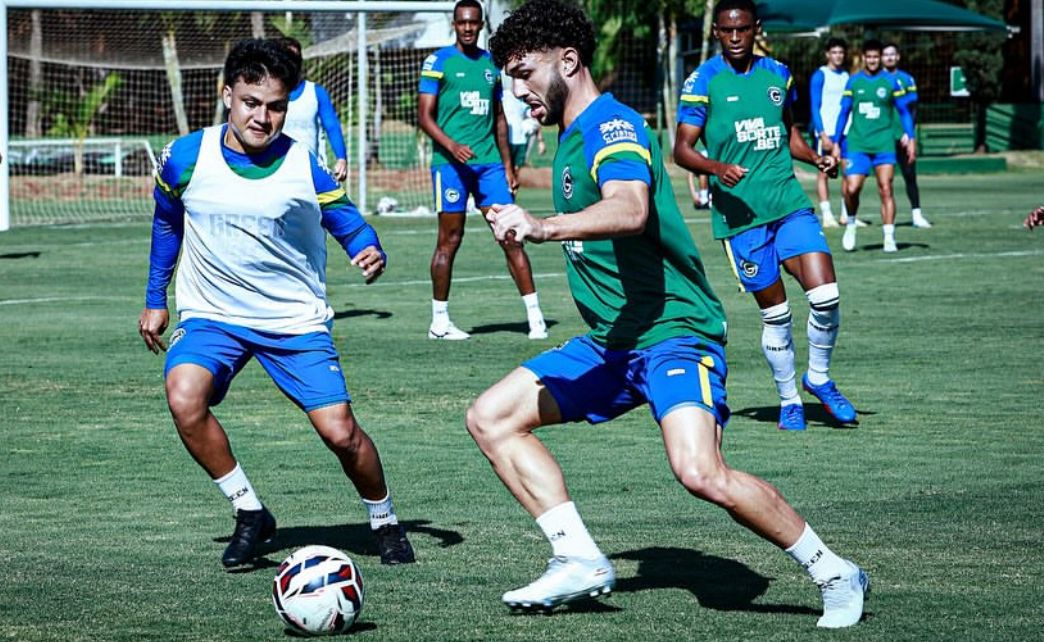 Goiás encara o CRB fora de casa 