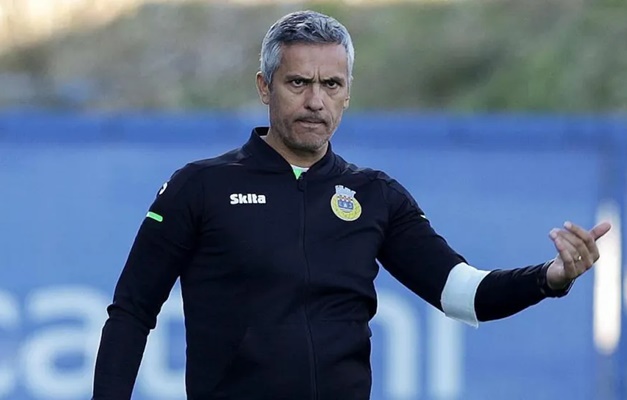 Goiás fecha com Armando Evangelista e técnico assume já na segunda (12)