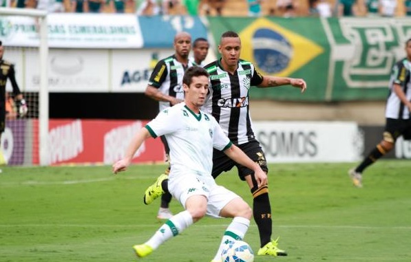 Goiás joga com um a mais, mas perde para o Figueirense no Serra Dourada