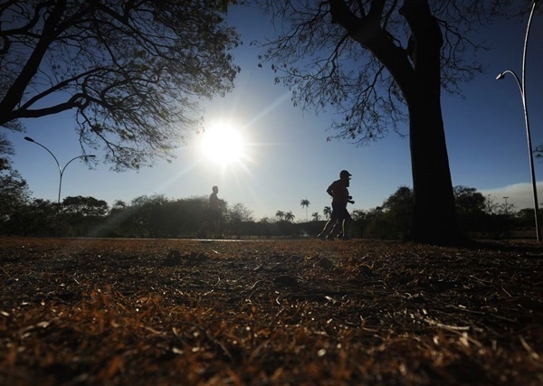Goiás pode ter umidade crítica e calor acima de 30°C nesta semana
