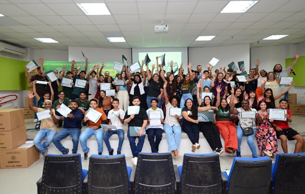 Goiás Social certifica 225 estudantes em cursos de tecnologia e artes