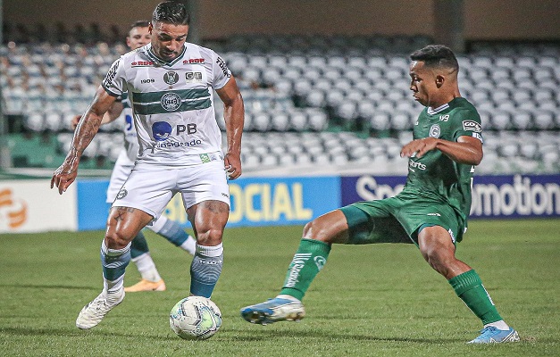 Goiás vence, afunda o Coritiba e fica próximo de deixar a zona de rebaixamento