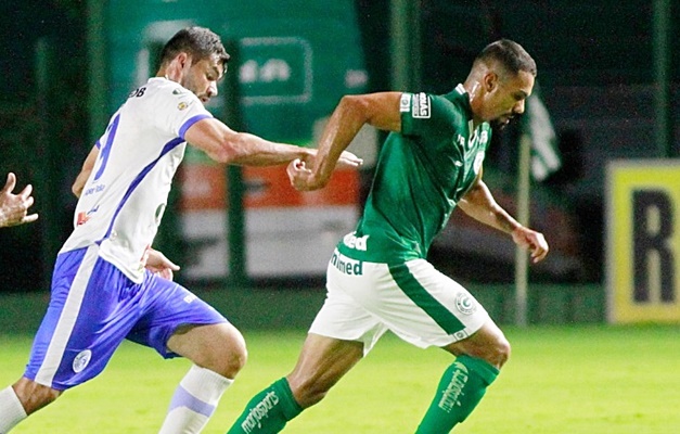 Goiás vence o Goianésia por 1 a 0 na Serrinha