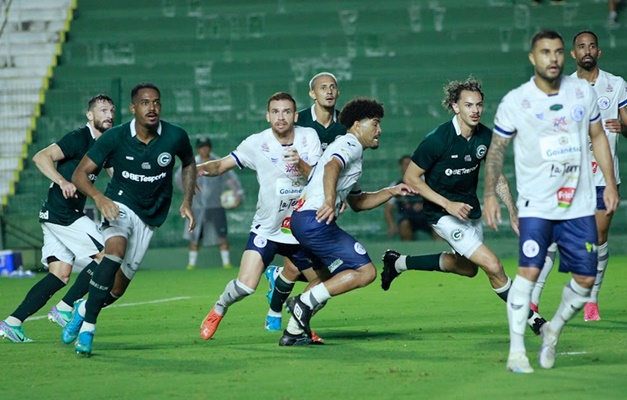 Goiás vence o Goianésia, segue invicto e segura liderança do Goianão 2024