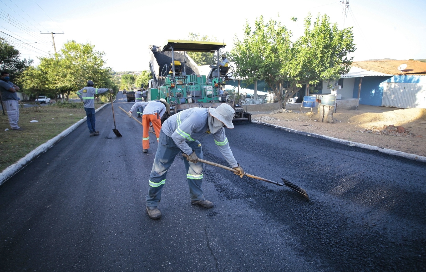 Goinfra inicia novos contratos de manutenção das rodovias goianas 
