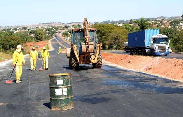 Governador autoriza retomada das obras de duplicação da GO-080