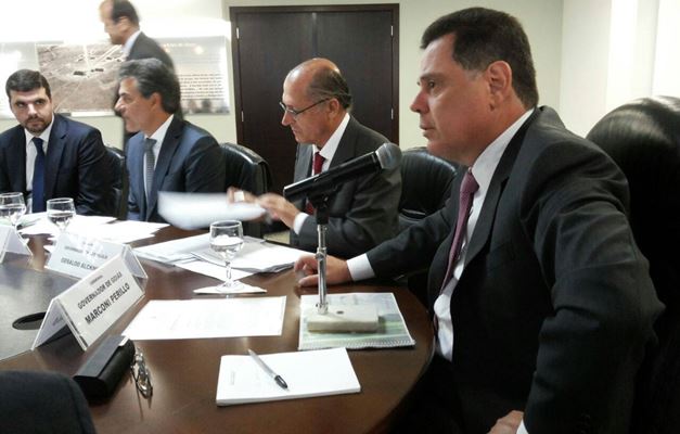 Governadores discutem política de produção do etanol no Brasil