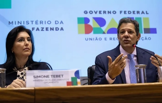 Governo anuncia bloqueio de R$ 2,9 bi do orçamento para cumprir meta fiscal