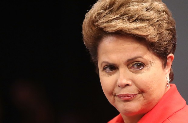 Governo cria equipe para defender Dilma de pedido de impeachment