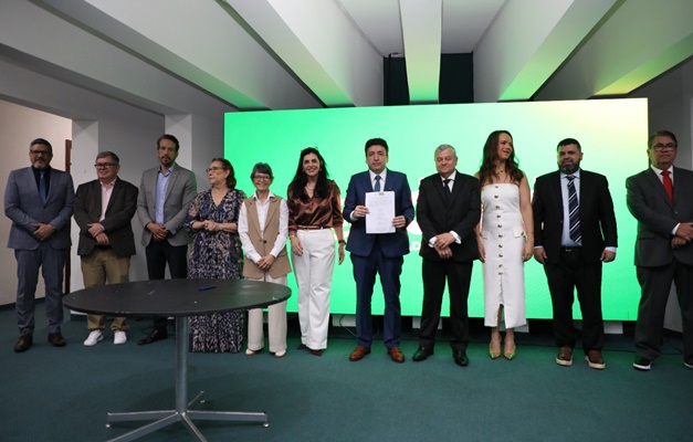 Governo de Goiás empossa nova direção do Conselho Estadual de Educação