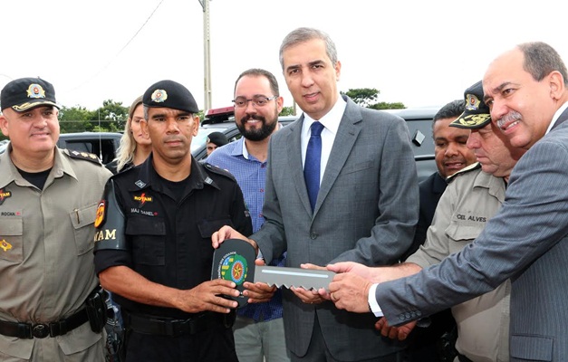 Governo de Goiás entrega 20 novas viaturas para a Rotam 