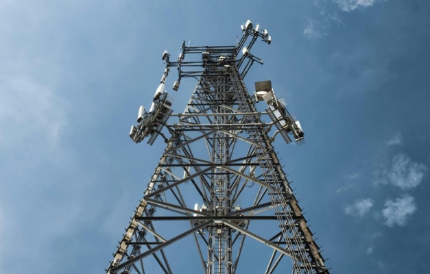 Governo de Goiás faz chamamento para ampliar cobertura da telefonia móvel 