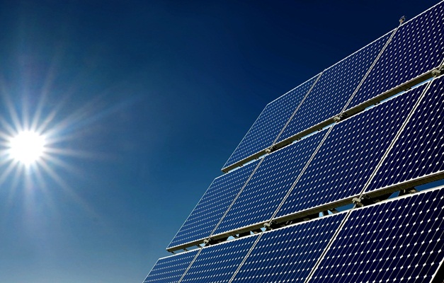 Governo de Goiás lança programa de incentivo ao consumo de energia solar