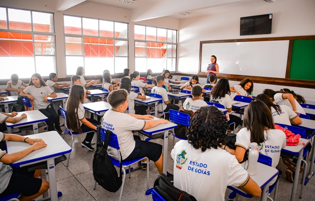 Governo de Goiás nomeia 312 professores para a rede pública estadual