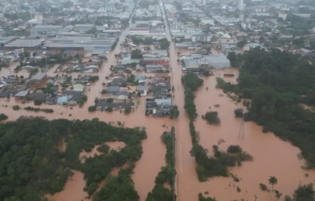 Governo do RS alerta moradores de Gramado e Canela para saírem de casa