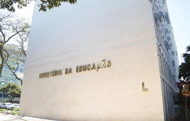 Governo Federal anuncia R$ 400 milhões extras para universidades 