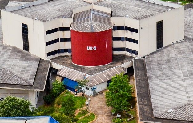 Governo protocola projeto que institui plano de carreira dos docentes da UEG