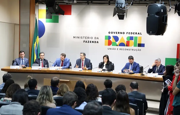 Governo publica novo decreto com recuo em aumento do IOF para fundos nacionais no exterior