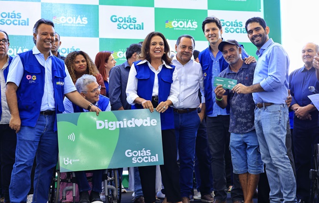 Gracinha Caiado abre programa Goiás Social em Abadia de Goiás