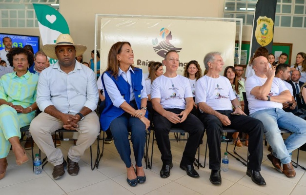 Gracinha Caiado anuncia instalação do Restaurante do Bem em Cavalcante