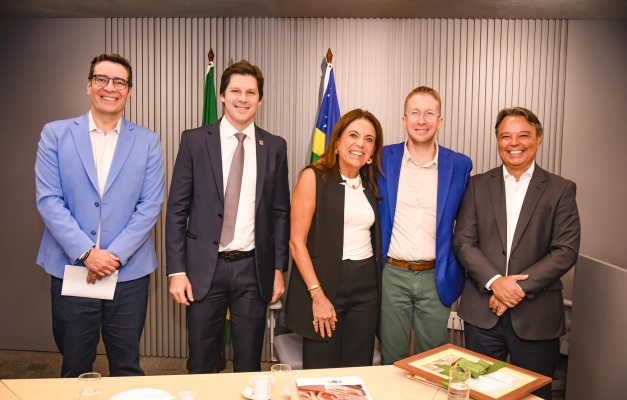 Gracinha Caiado apresenta programas sociais de Goiás à comitiva gaúcha