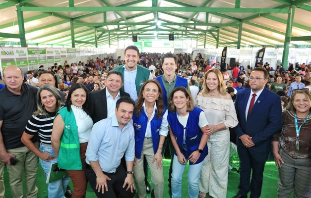 Gracinha Caiado entrega benefícios do Goiás Social em Planaltina