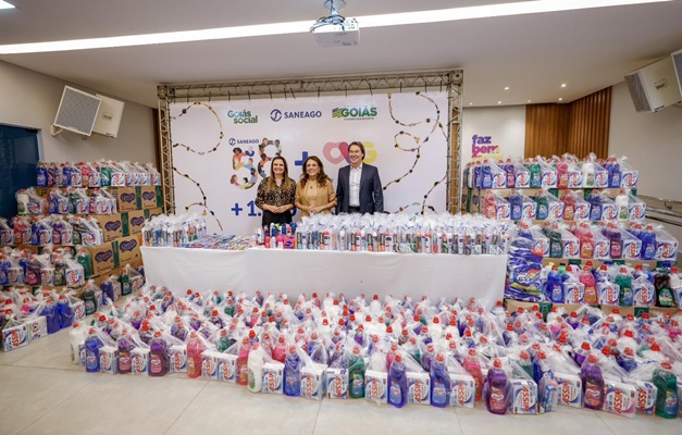 Gracinha Caiado entrega mais de 1.600 kits de limpeza e higiene em Goiânia 
