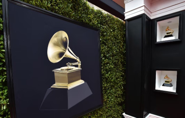 Grammy 2026: Saiba como funciona a votação do maior prêmio da música