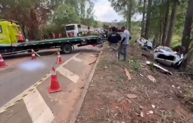 Grave acidente na BR-414 envolve 18 veículos e deixa três mortos 