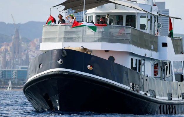 Greta e membros de flotilha que ia para Gaza alegam maus-tratos