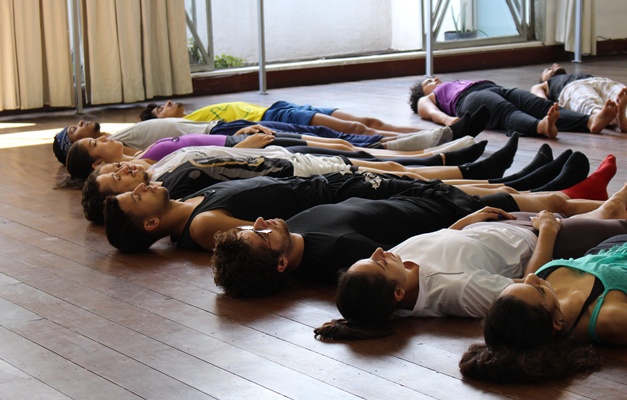 Grupo Ateliê do Gesto celebra 10 anos com oficina gratuita de dança