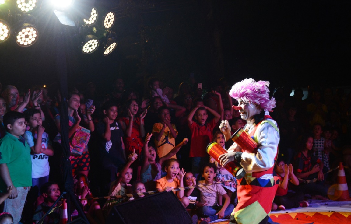 Grupo circense de Goiânia leva arte e ecologia a aldeias do Vale do Araguaia