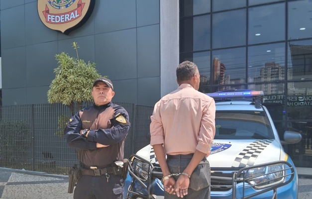 Guarda Civil de Aparecida prende homem que se passava por policial federal 