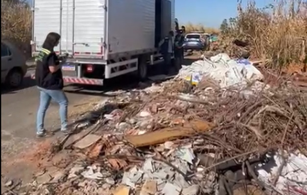 Guarda Civil flagra descarte ilegal de entulho no Parque Primavera